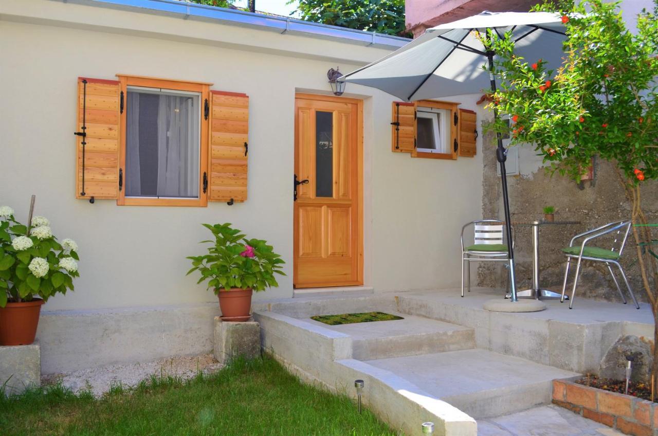 Apartman Romana โตรกีร์ ภายนอก รูปภาพ